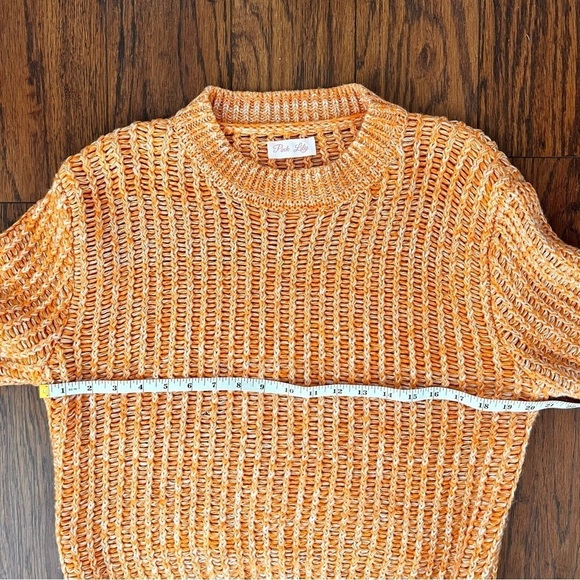 Pink Lily Orange and White Chunky Knit Pullover Crewneck Sweater Size Medium - Picture 12 of 14